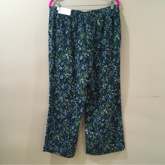 LOFT Mid Rise Wide Leg Crop Pants - Picture 2 of 6